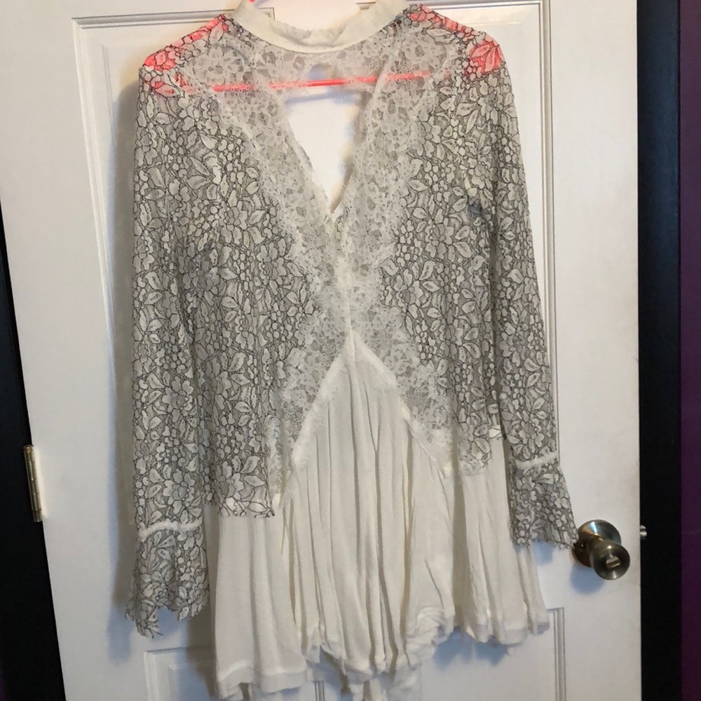 Dainty FREE PEOPLE dress